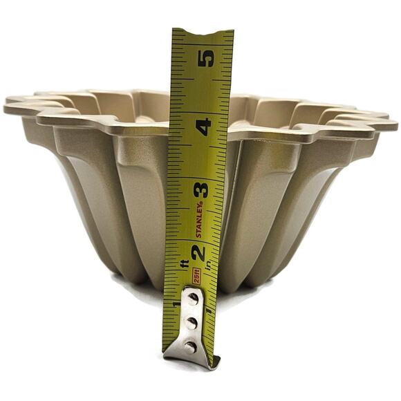 Lotus Bundt Cake Mold Pan Dessert 5 Cups Non Stick Williams Sonoma Nordic Ware - Picture 15 of 15